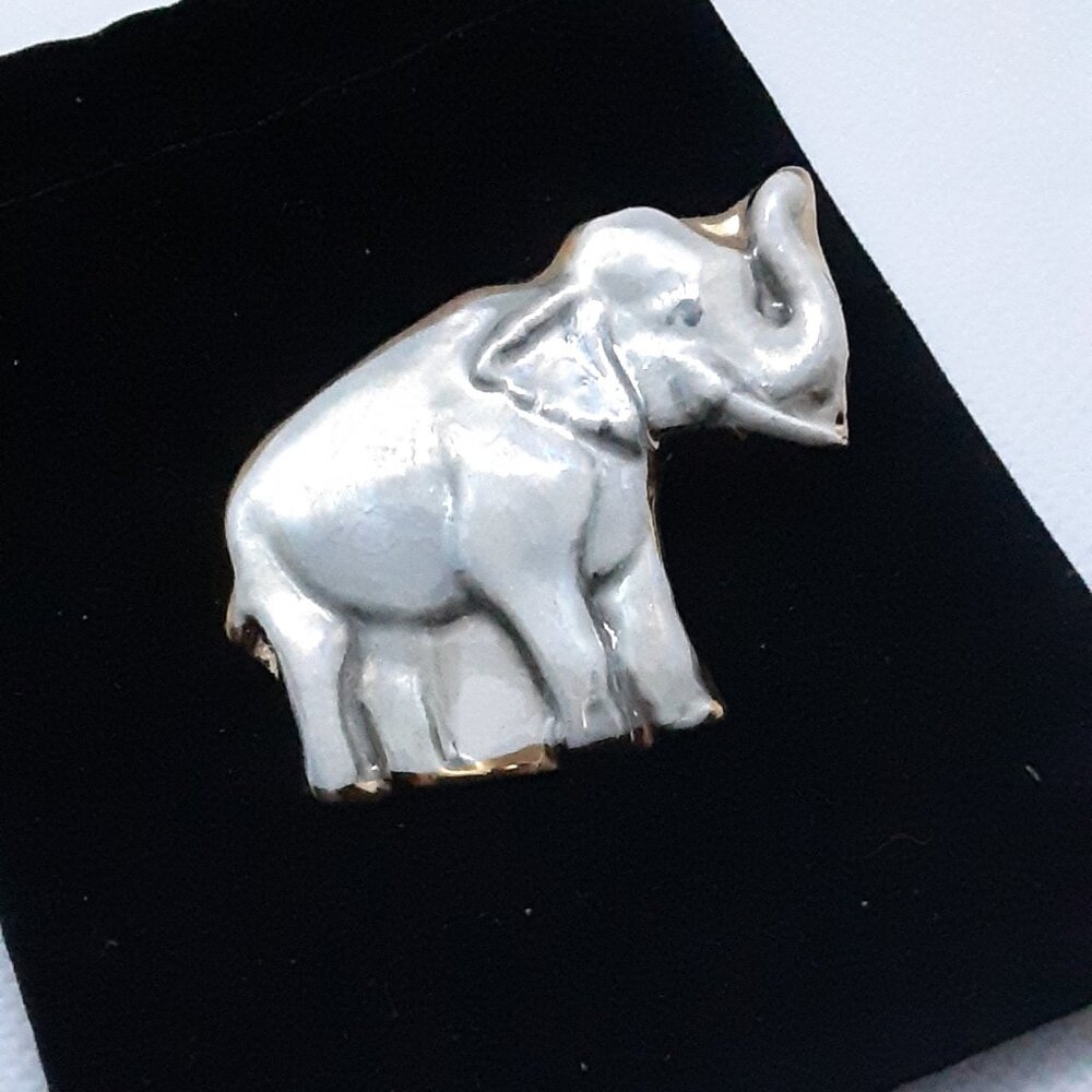 NEW Collectable Prosperity ceramic elephant pin - Picture 9 of 11